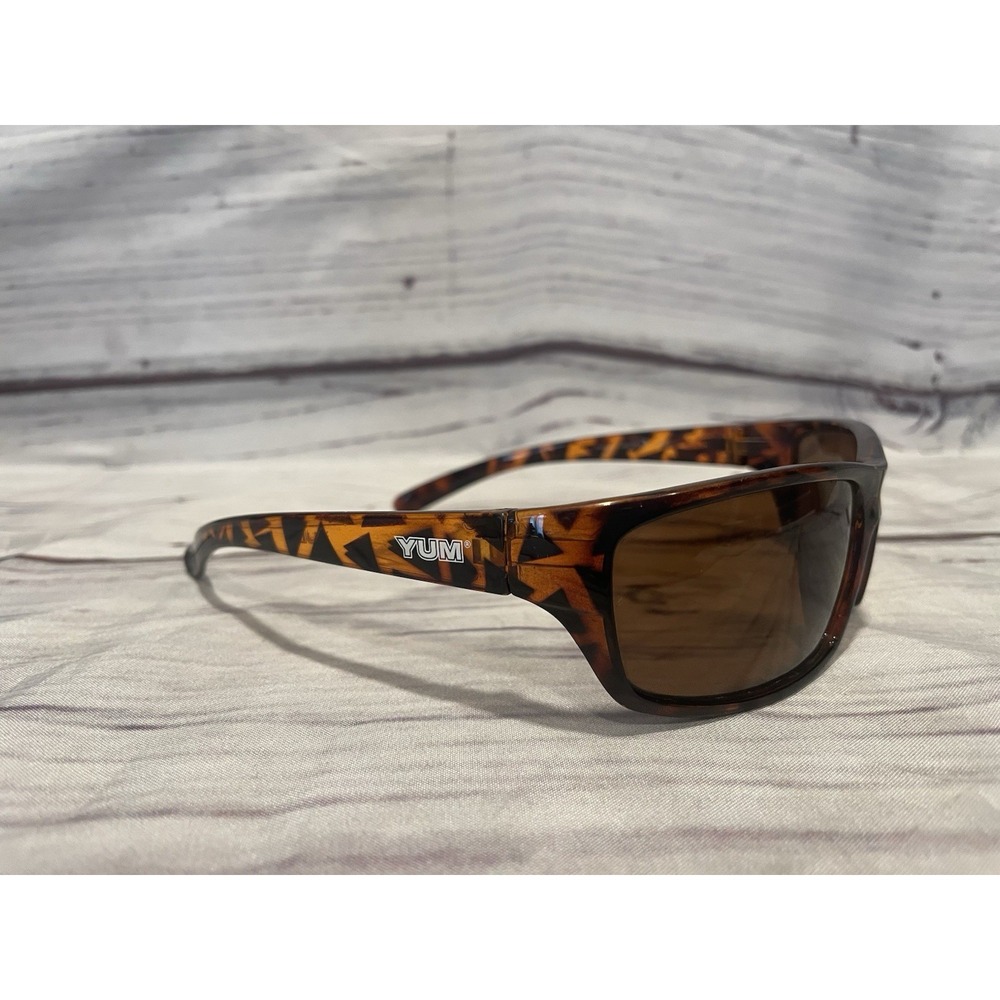 YUM Brand Pradco Adult Brown Frame Lens Polarized Leopard Fishing Sunglasses